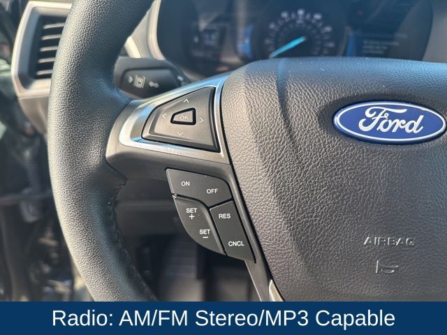 2022 Ford Edge SEL photo 16