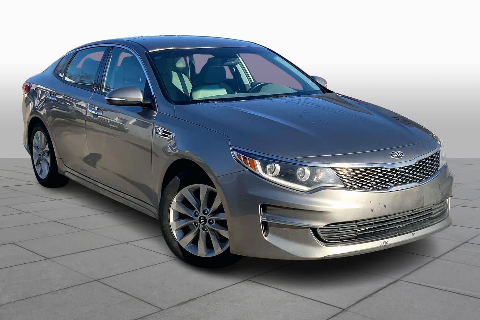 Used 2016 Kia Optima EX with VIN 5XXGU4L35GG120482 for sale in Kansas City