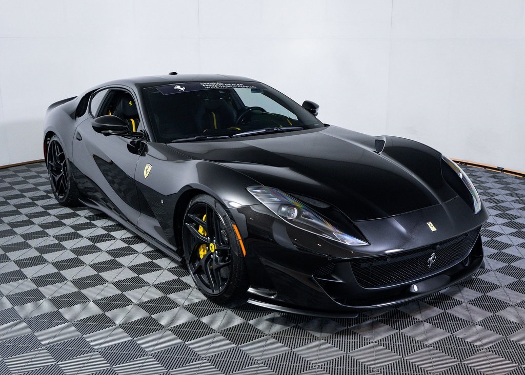 2020 Ferrari 812 Superfast Base photo 10