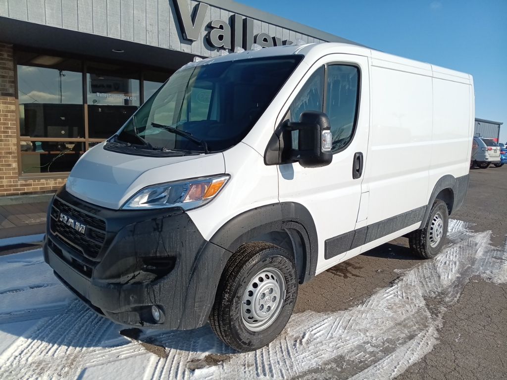 2025 Ram ProMaster 1500 Tradesman photo 3
