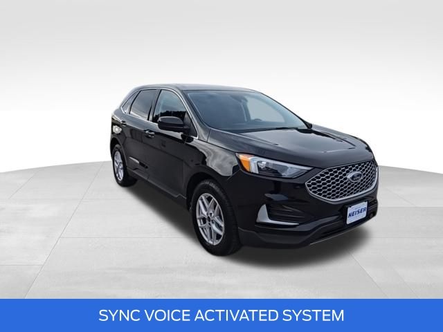 2023 Ford Edge SEL photo 2