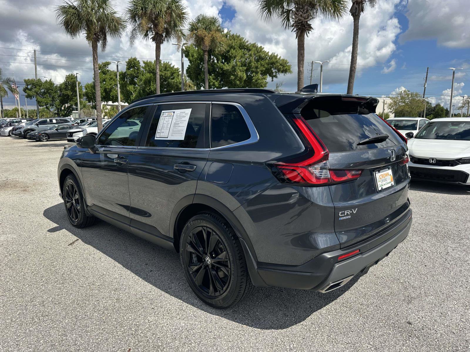 2023 Honda CR-V Hybrid Sport Touring photo 4