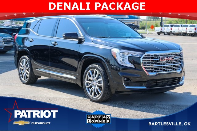 2023 GMC Terrain Denali's photo