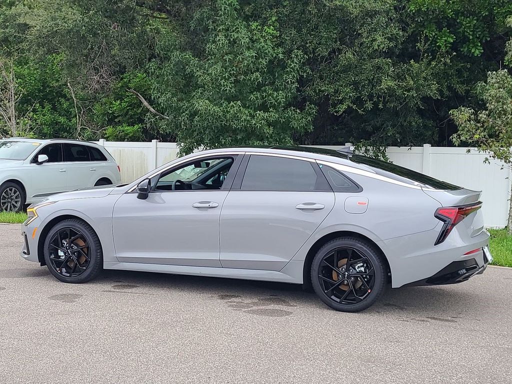 2026 Kia K5 GT-Line photo 8