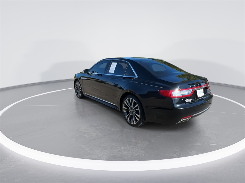 2017 Lincoln Continental Reserve photo 2
