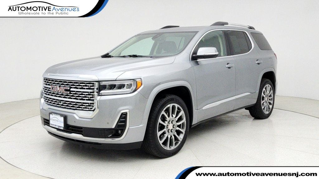 2023 GMC Acadia Denali's photo