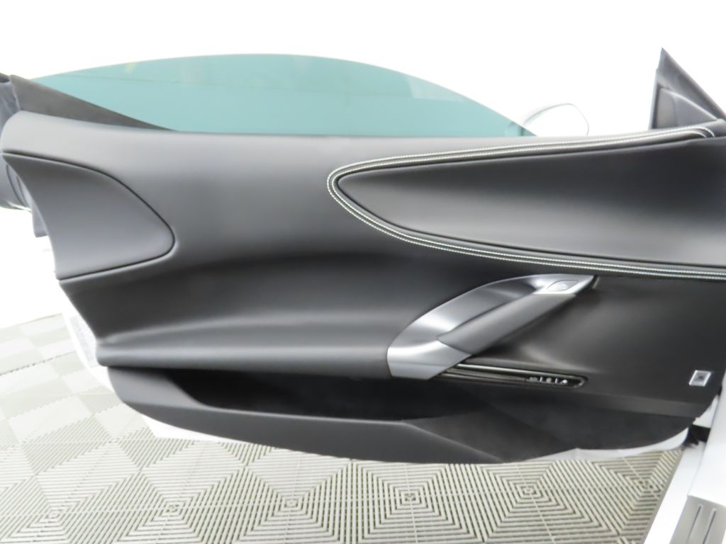2023 Ferrari SF90 Stradale Base photo 22