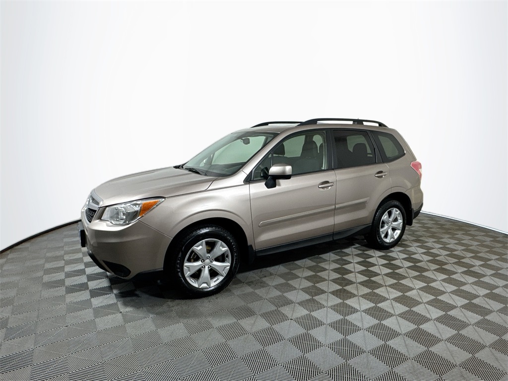 Used 2015 Subaru Forester i Premium with VIN JF2SJADC2FH589192 for sale in Chippewa Falls, WI