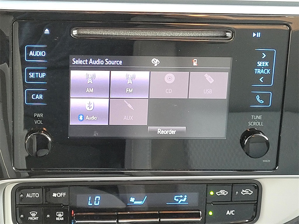 2018 Toyota Corolla L photo 20