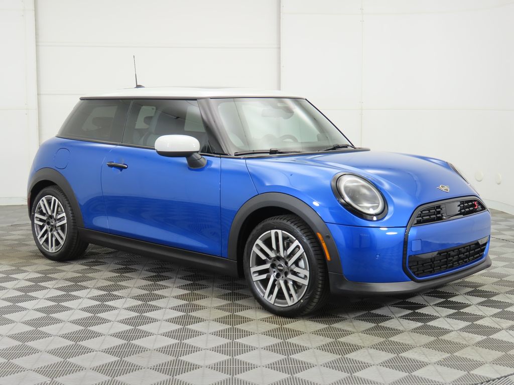 2026 Mini Cooper 2 Door Hardtop Signature photo 2