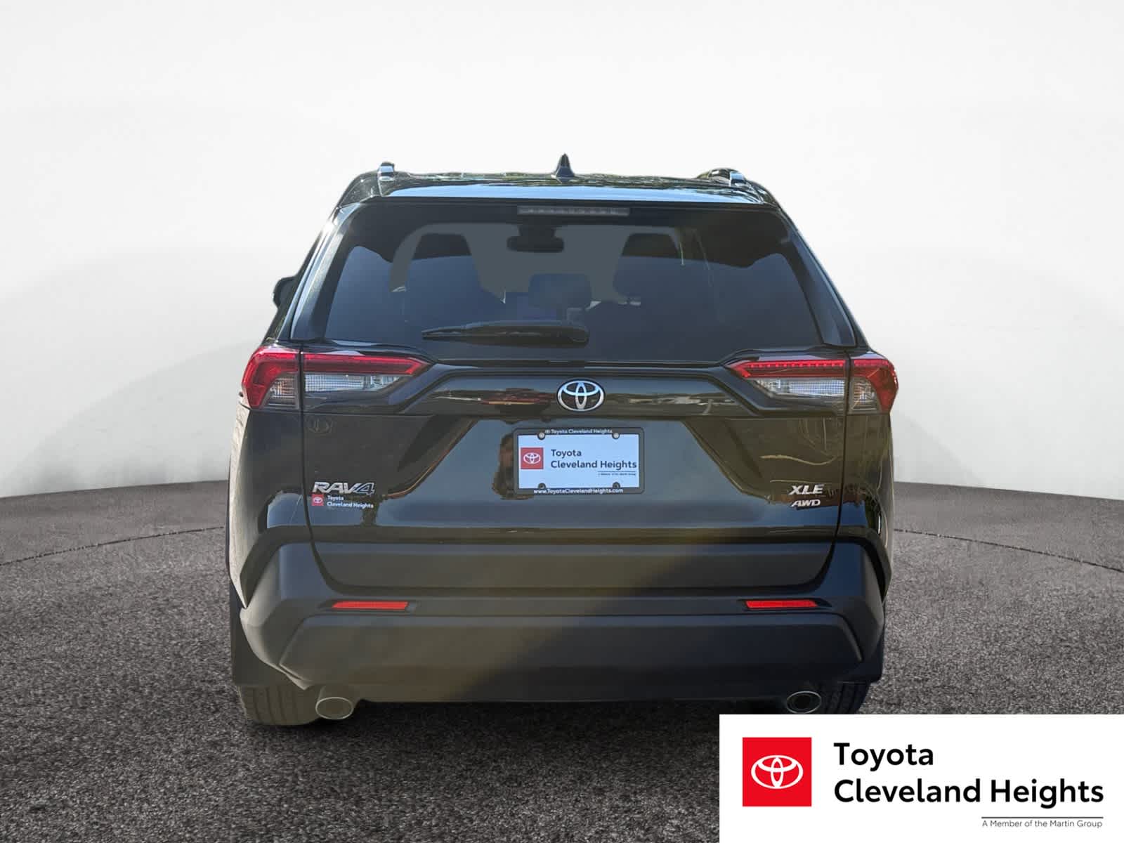 2023 Toyota RAV4 XLE photo 4