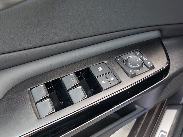 2025 Lexus ES 300h F SPORT Design photo 25