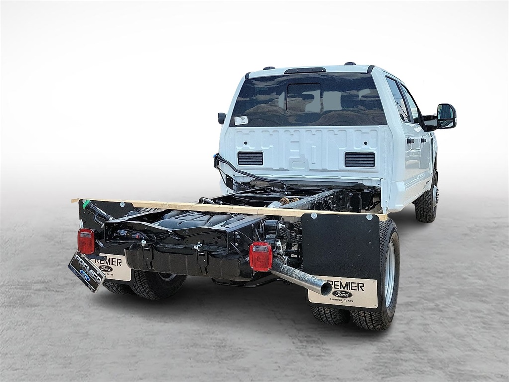 2025 Ford F-350 photo 10