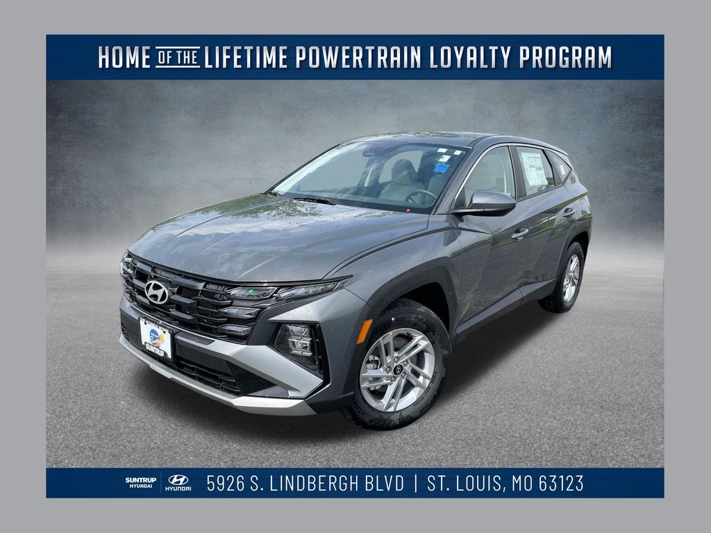 2025 Hyundai Tucson SE's photo