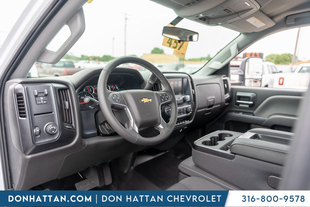 2024 Chevrolet Silverado 4500HD Work Truck photo 4