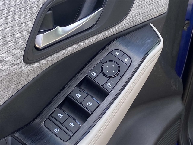 2023 Nissan Rogue SV photo 13