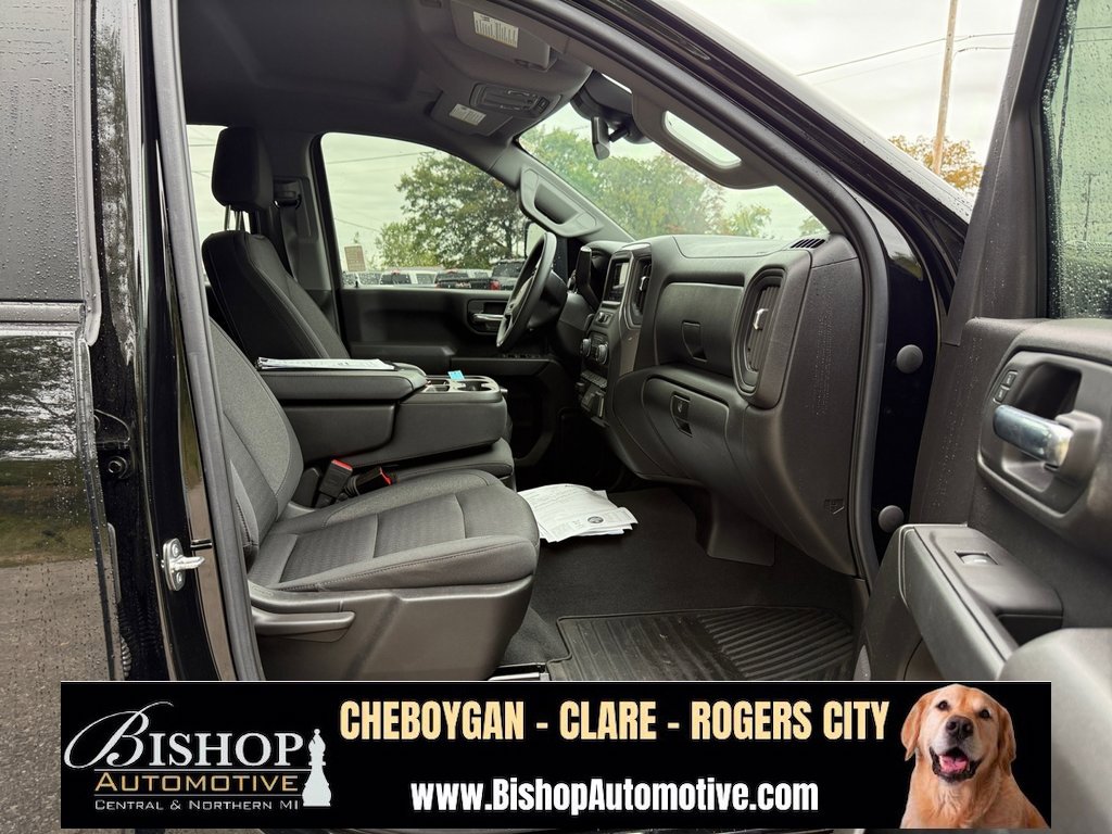 2024 Chevrolet Silverado 2500HD Custom photo 17