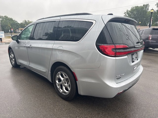 2023 Chrysler Pacifica Limited photo 4