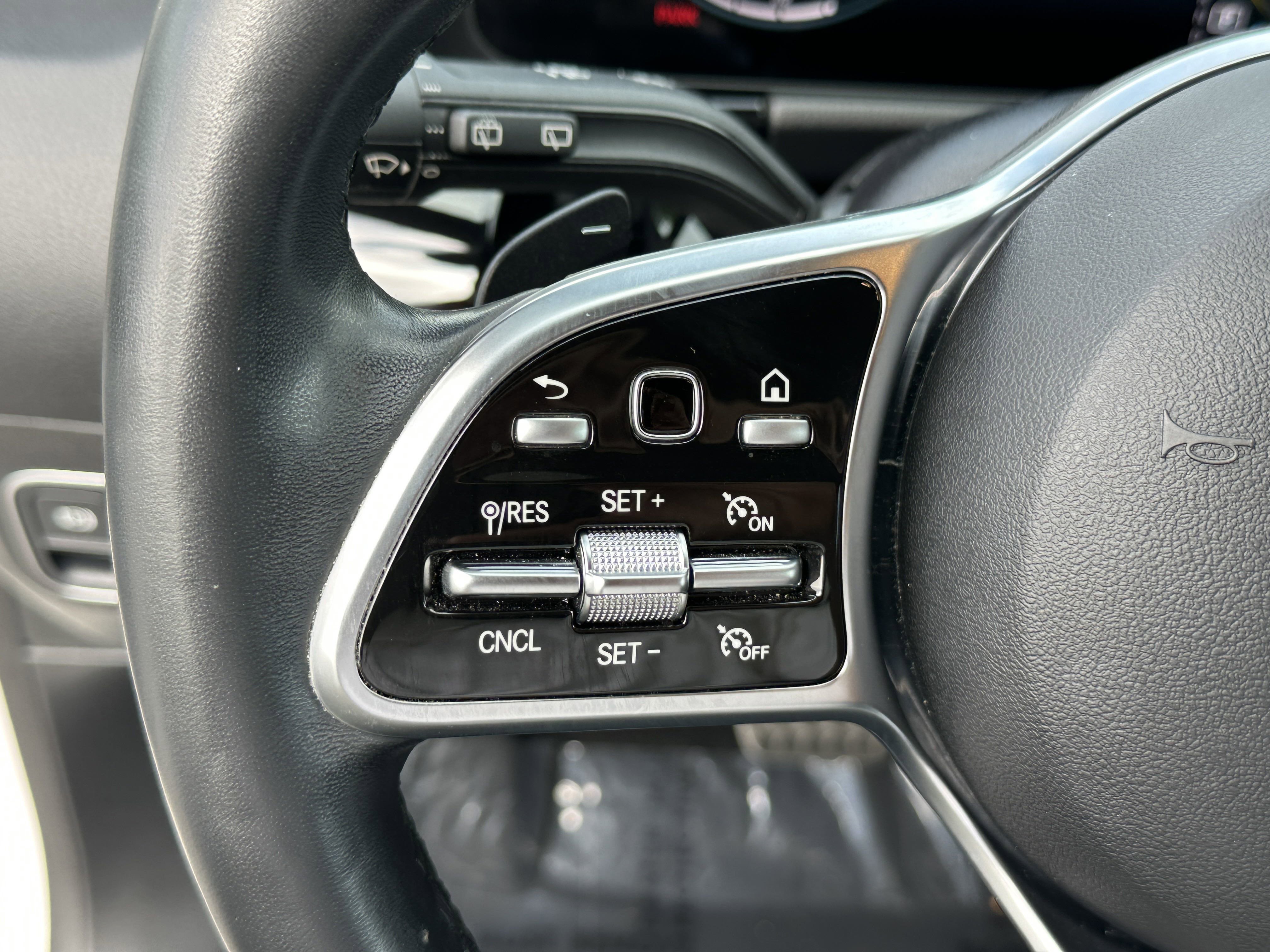 2023 Mercedes Benz GLA 250 4MATIC photo 4