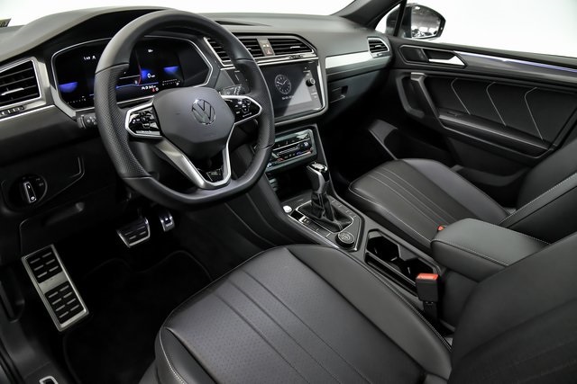 2024 Volkswagen Tiguan SE R-Line Black photo 6