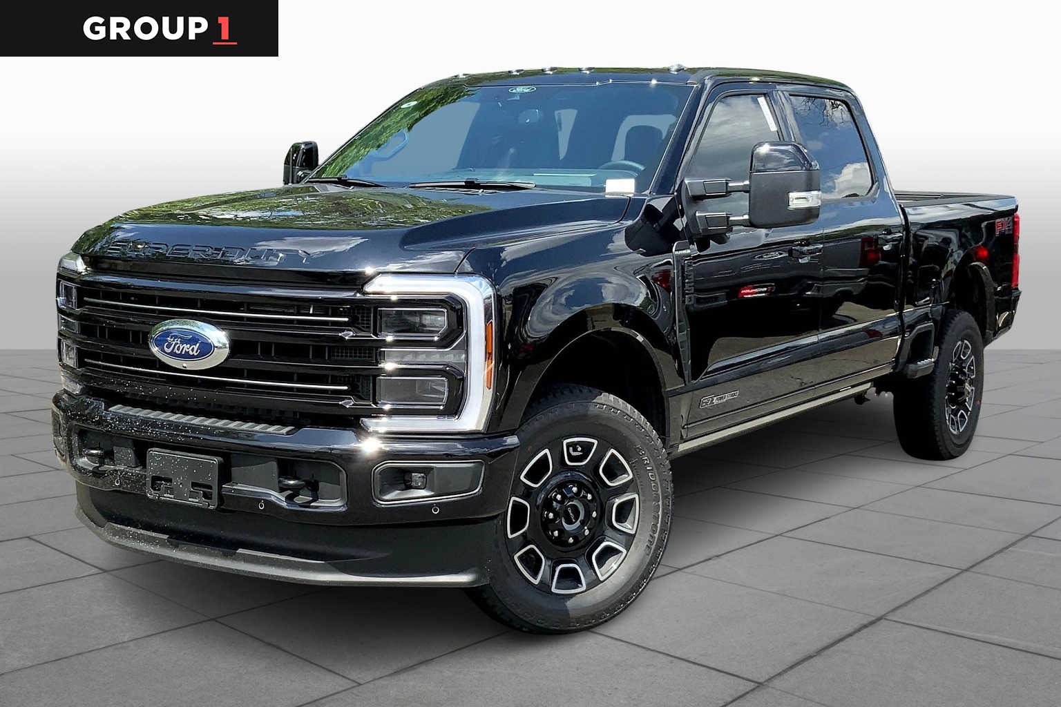 2025 Ford F-350 Super Duty Platinum's photo