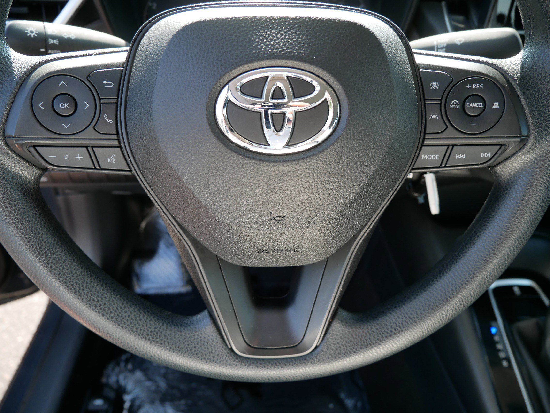 2024 Toyota Corolla LE photo 23