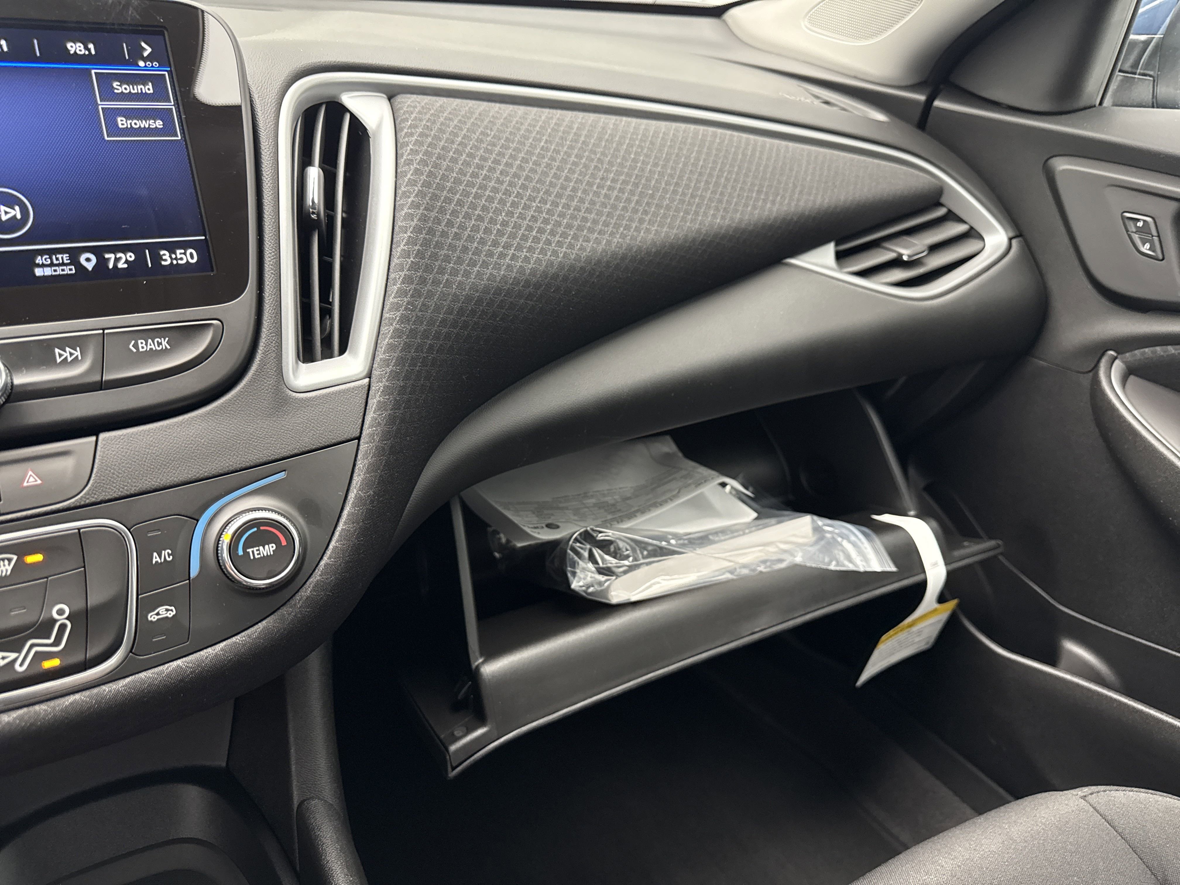 2025 Chevrolet Malibu LS photo 25