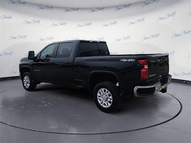 2022 Chevrolet Silverado 3500HD LT photo 3