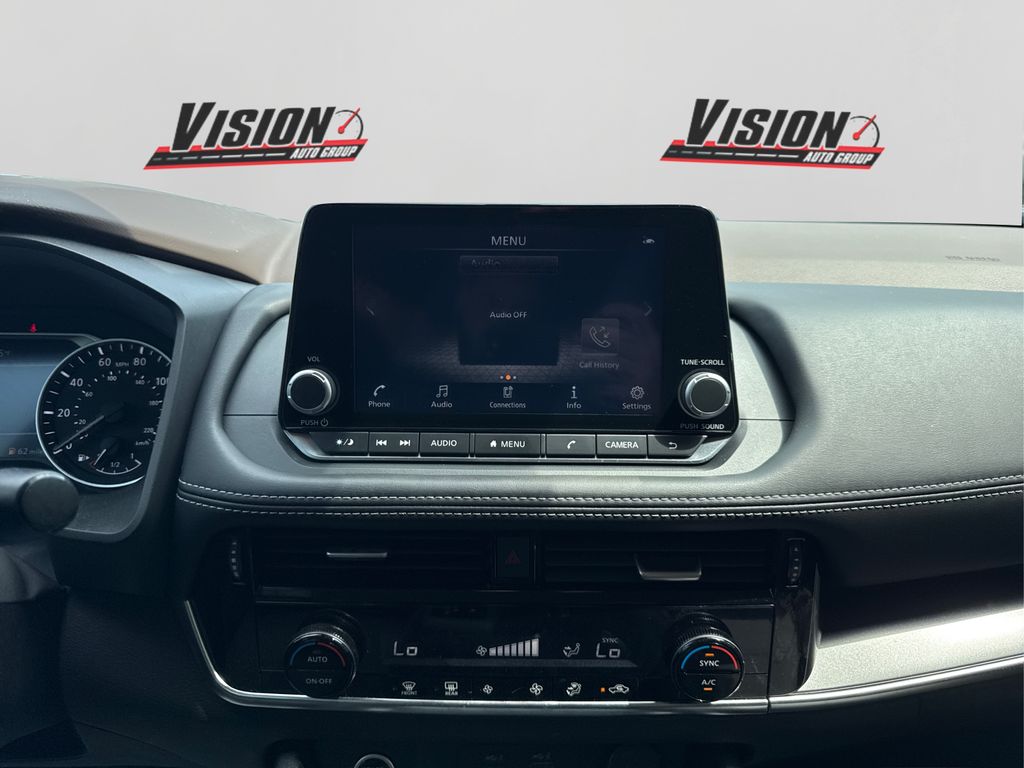 2022 Nissan Rogue SV photo 17