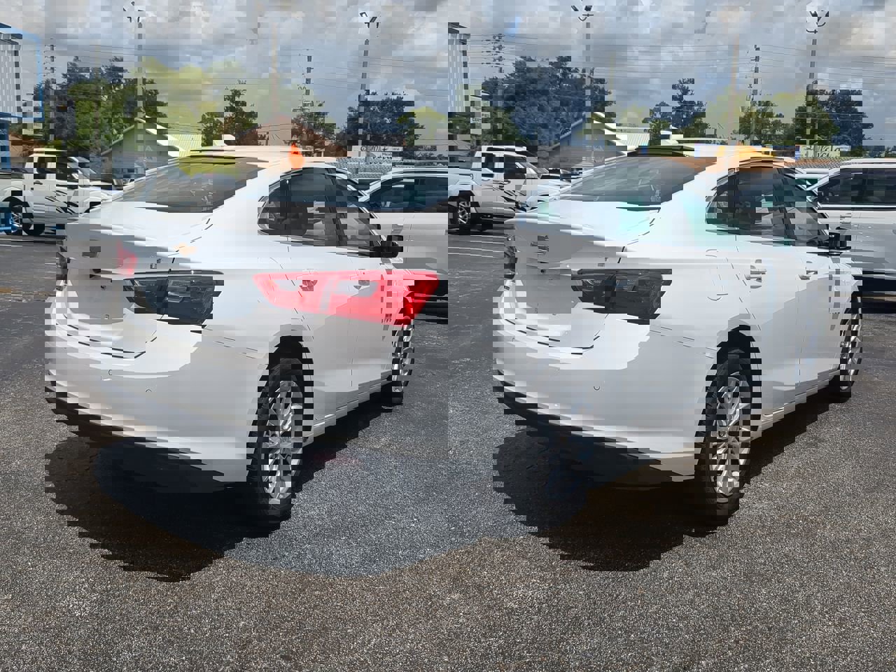 2024 Chevrolet Malibu 1LT photo 4