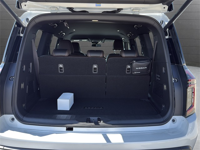 2025 Nissan Armada SL photo 27