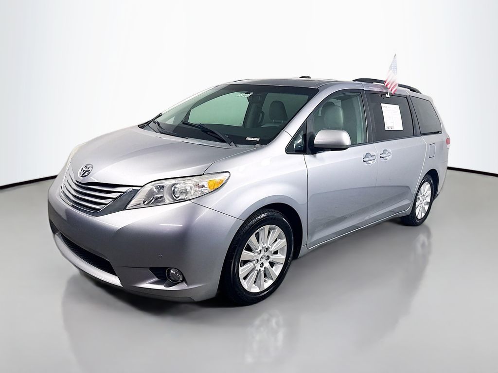 2012 Toyota Sienna Limited photo 3