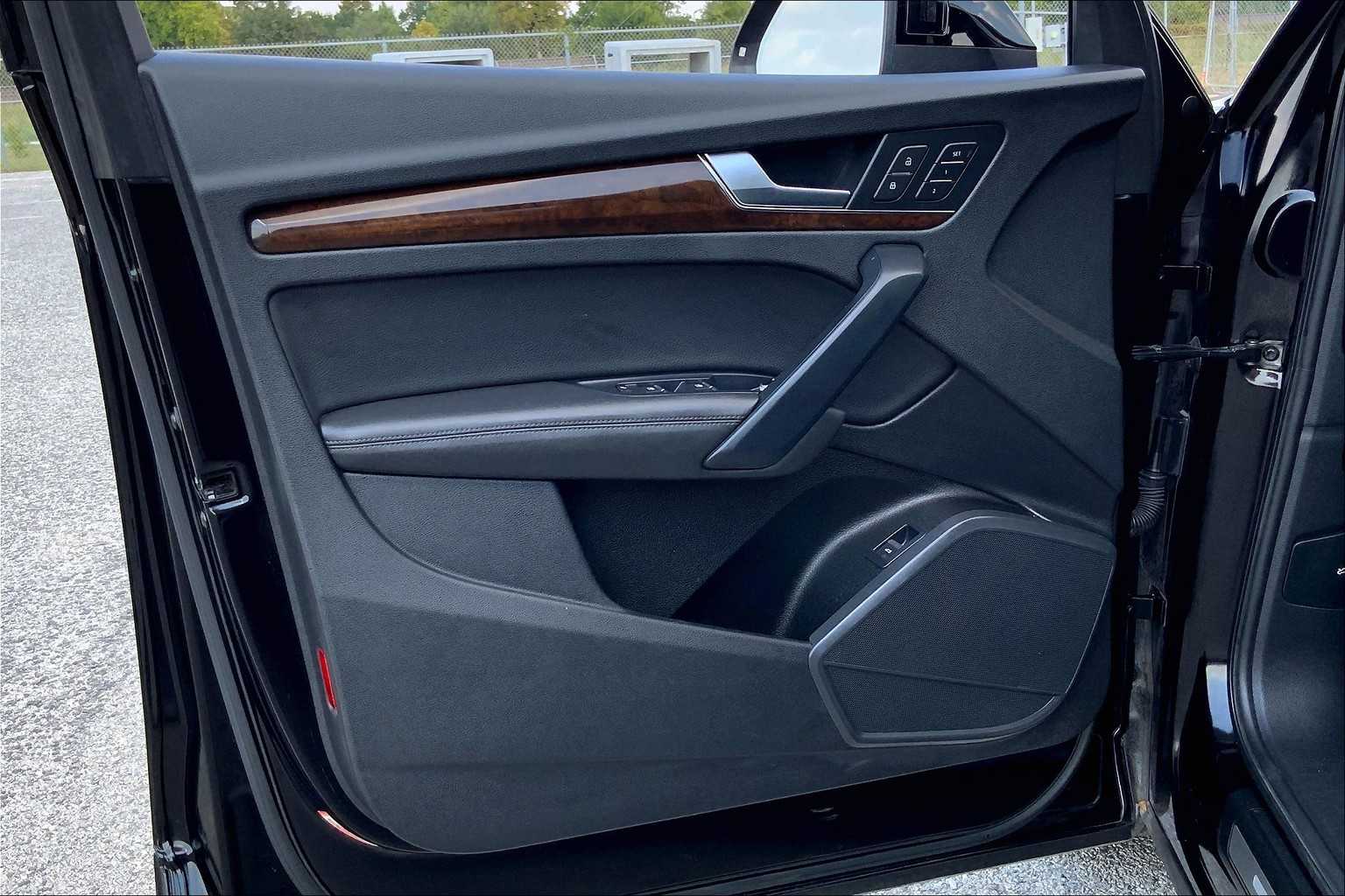 2019 Audi Q5 Premium Plus photo 18