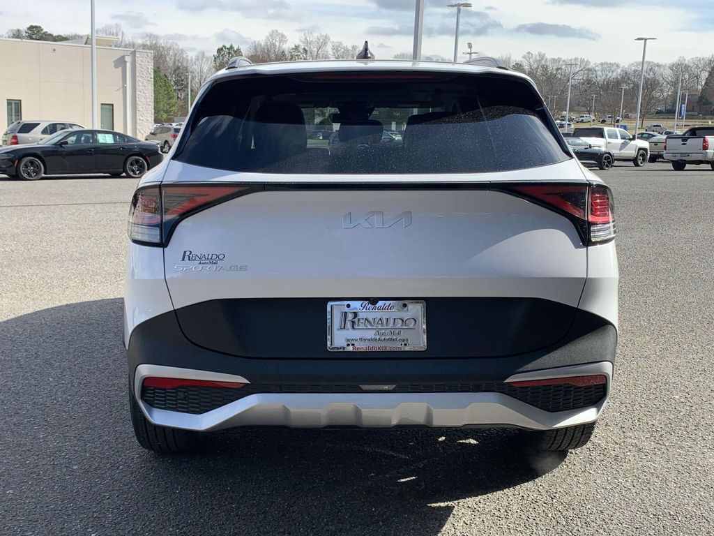 2025 Kia Sportage EX photo 4