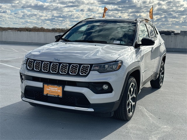 2024 Jeep Compass Limited photo 3