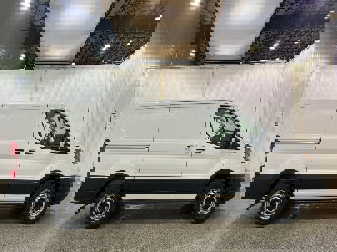 2025 Ford Transit Cargo Van photo 4