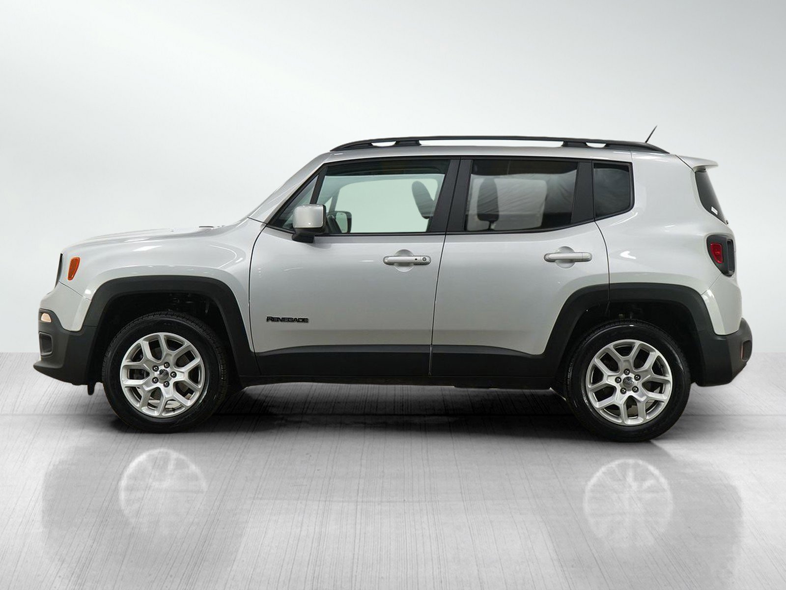 Used 2017 Jeep Renegade Latitude with VIN ZACCJBBB0HPF95152 for sale in White Bear Lake, Minnesota