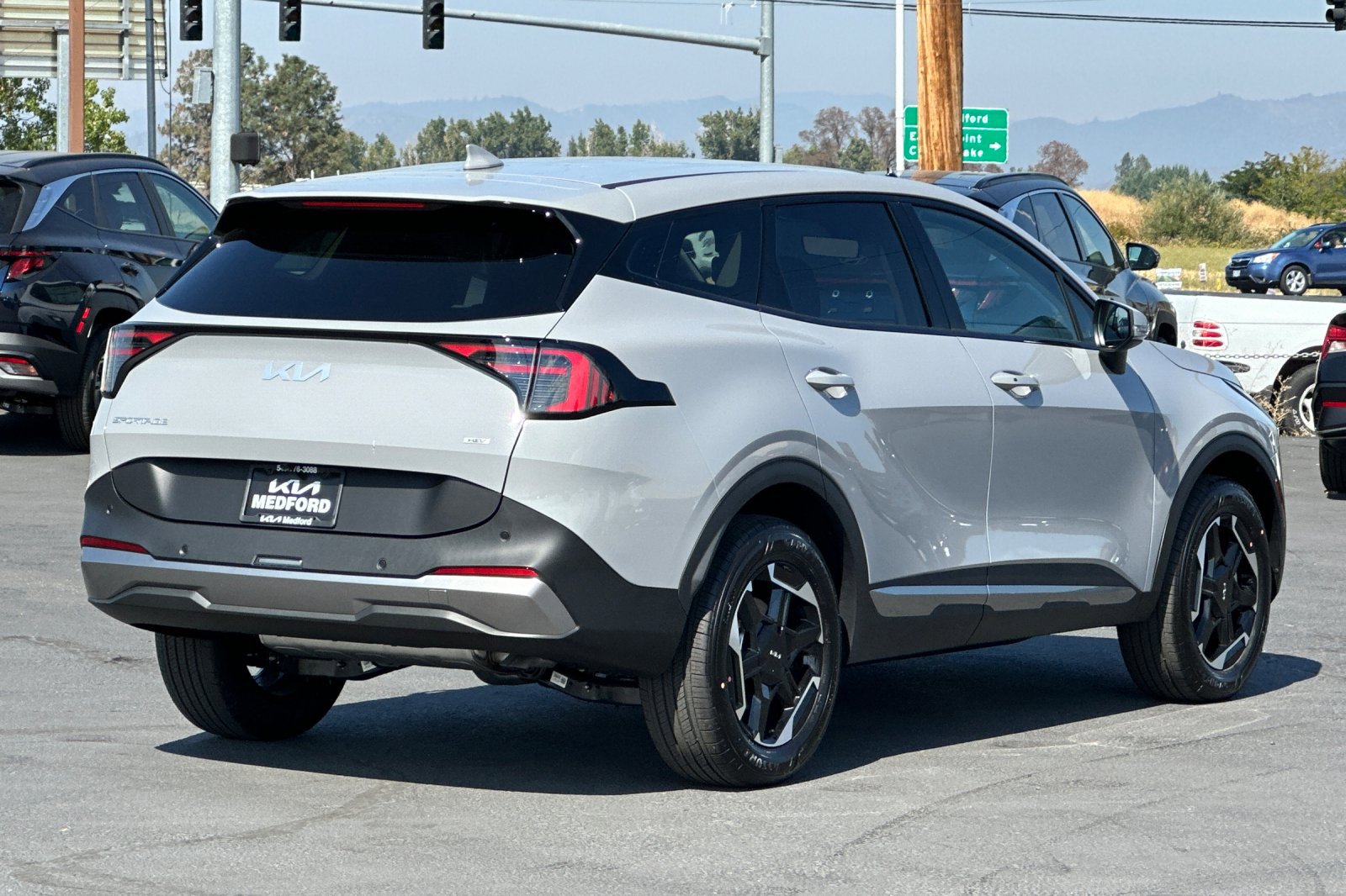 2026 Kia Sportage Hybrid S photo 4