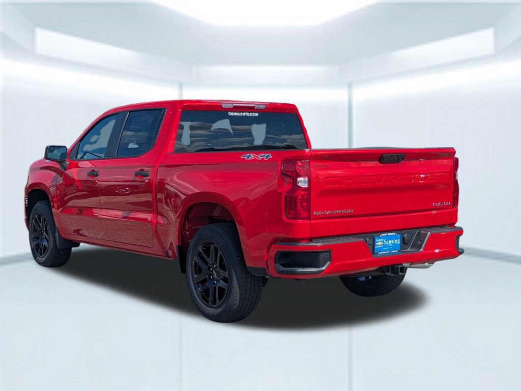 2025 Chevrolet Silverado 1500 Custom photo 3