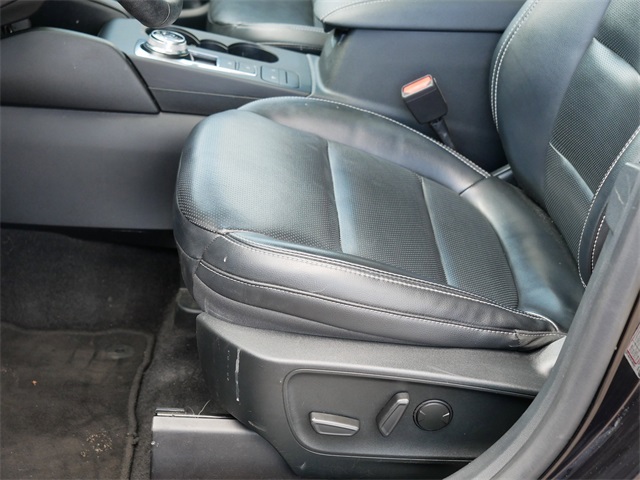 2020 Ford Escape SEL photo 12