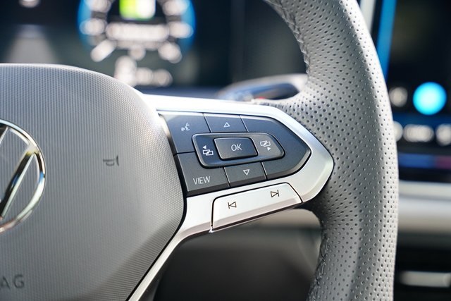 2025 Volkswagen Tiguan SE R-Line Black photo 13