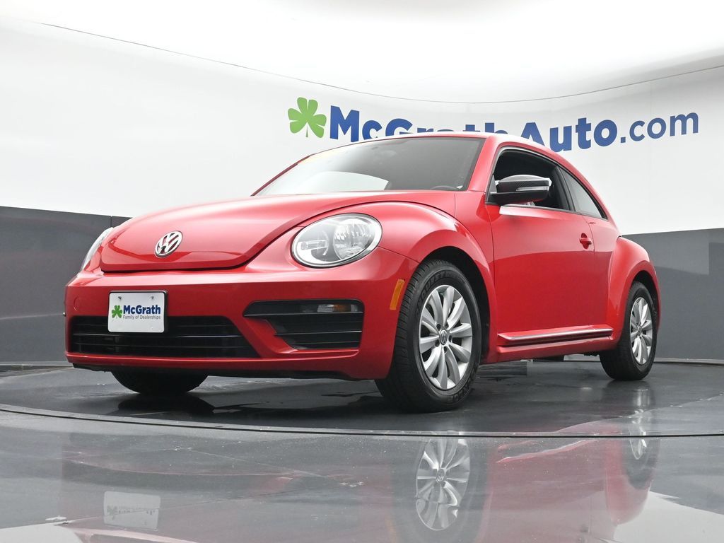 2019 Volkswagen Beetle S photo 4