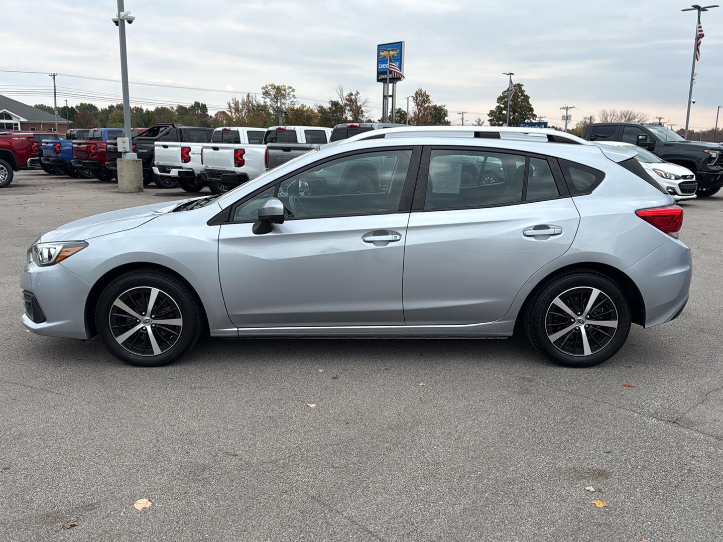 2021 Subaru Impreza Premium photo 3