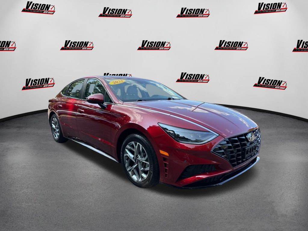 2023 Hyundai Sonata SEL photo 3