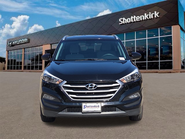 Used 2018 Hyundai Tucson SEL with VIN KM8J33A41JU662660 for sale in Granbury, TX