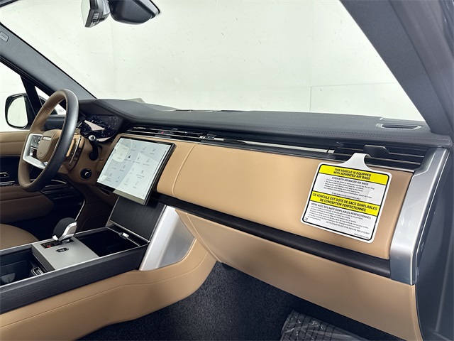 2025 Land Rover Range Rover SE photo 26