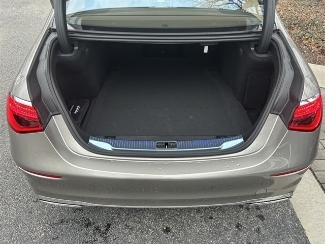 2024 Mercedes Benz S 580e 4MATIC photo 21