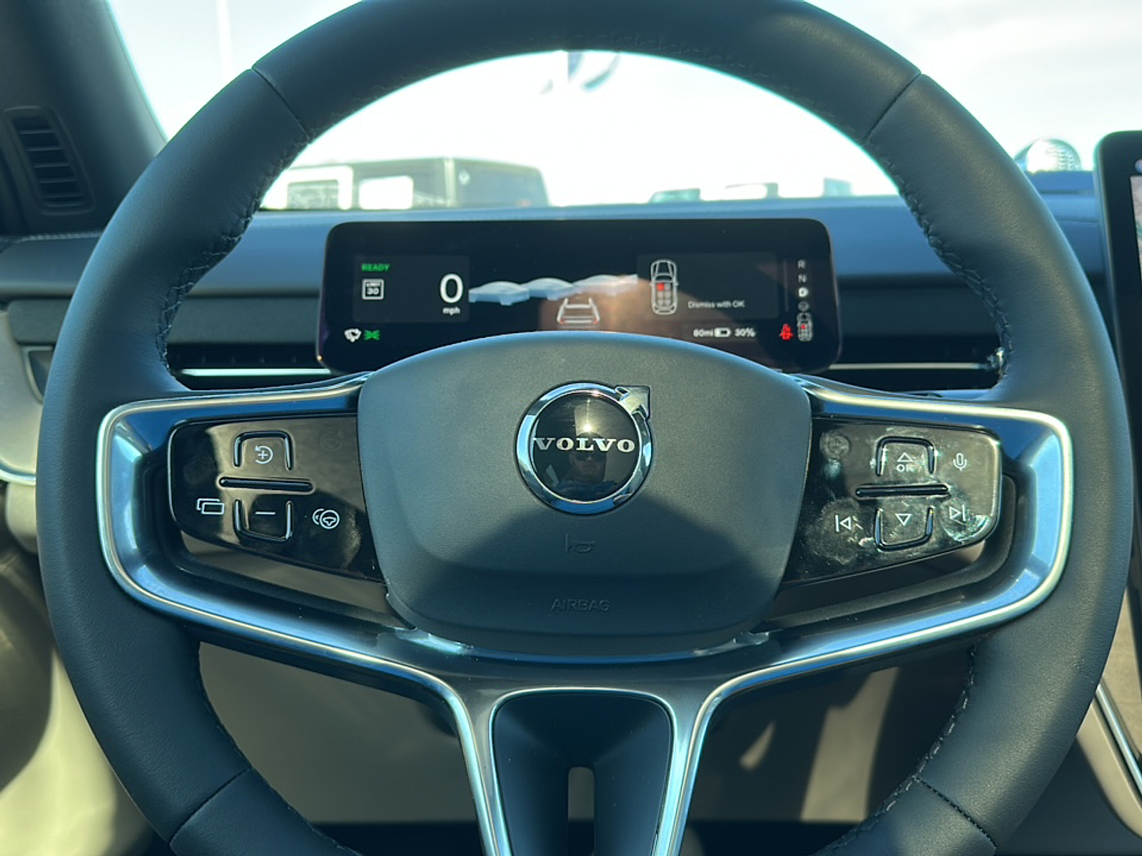 New 2025 Mulberry Red Volvo Twin Motor Performance Ultra 6-Seater image 18