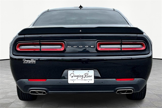 2019 Dodge Challenger SXT photo 6