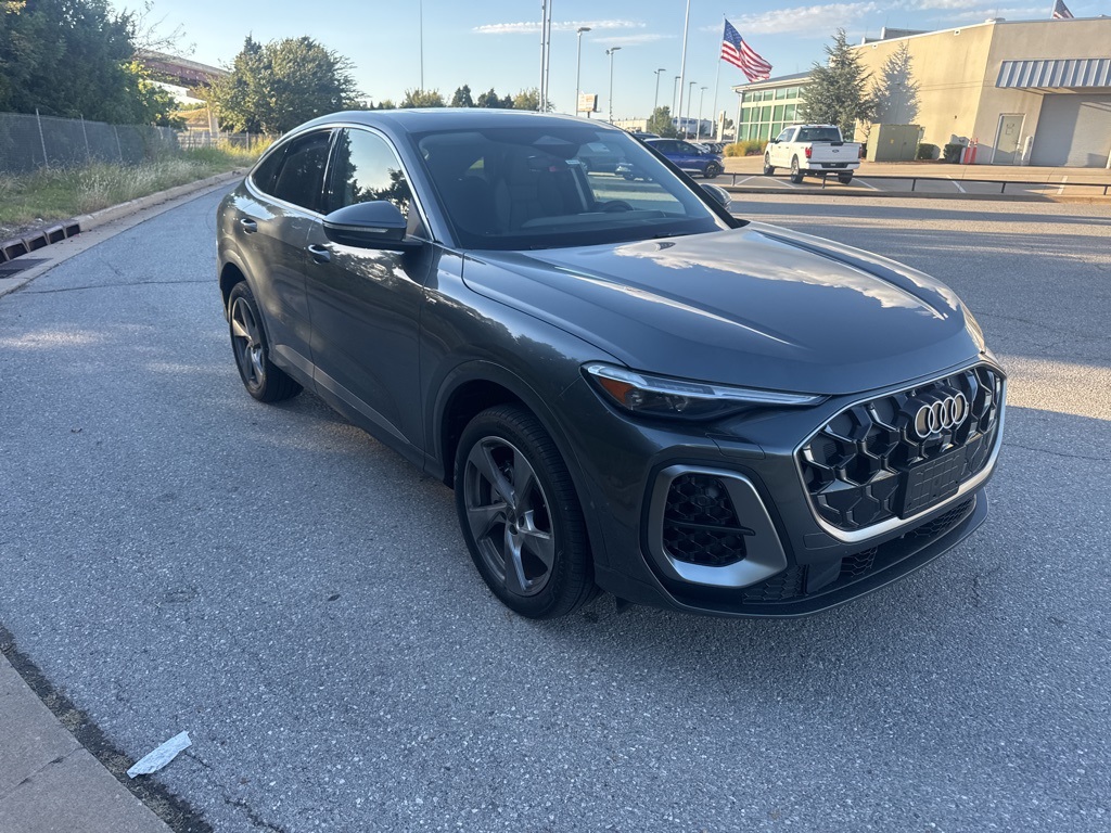 2025 Audi Q5 2.0T Premium Plus photo 3